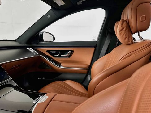 Certified 2022 Mercedes-Benz S 500 4MATIC image 26