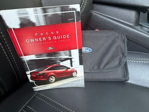 Used 2012 Ford Focus Titanium FWD image 42