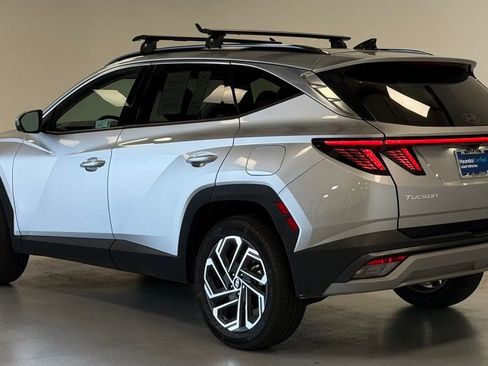 Certified 2025 Hyundai Tucson Limited AWD/4WD image 4