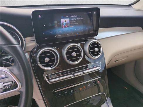 Used 2021 Mercedes-Benz GLC 300 image 14