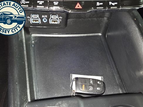 Used 2023 Dodge Durango GT AWD/4WD image 17