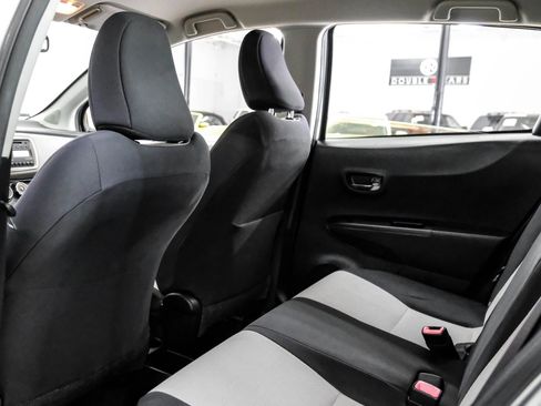 Used 2014 Toyota Yaris LE image 32
