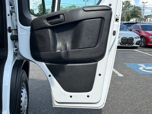 Used 2024 RAM ProMaster 2500 FWD image 9