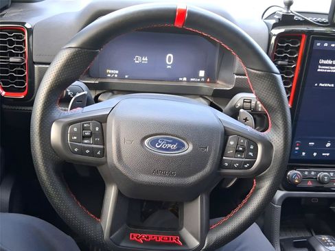 Certified 2025 Ford Ranger Raptor AWD/4WD image 17