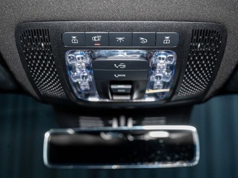 Certified 2025 Mercedes-Benz GLB 35 AMG 4MATIC image 25