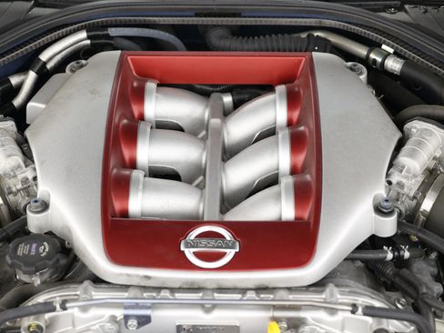 Used 2014 Nissan GT-R Premium image 82
