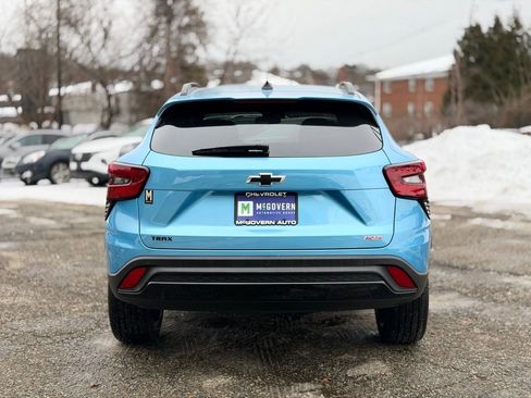Used 2025 Chevrolet Trax RS w/ Sunroof Package image 5