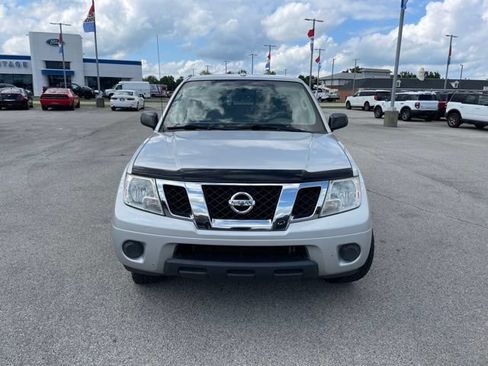 Used 2016 Nissan Frontier SV RWD image 3