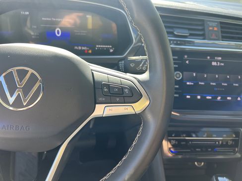 Certified 2023 Volkswagen Tiguan SE image 19
