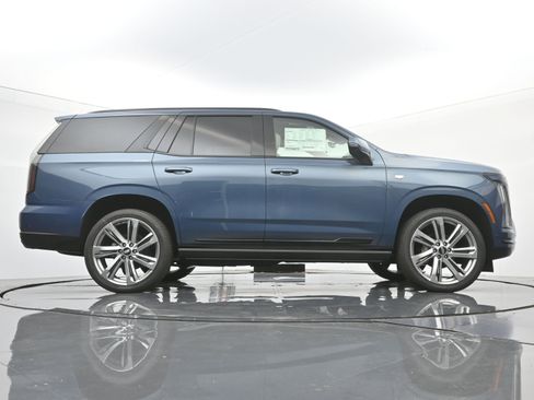 New 2025 Cadillac Escalade Sport Platinum w/ LPO, Floor Liner Package image 20