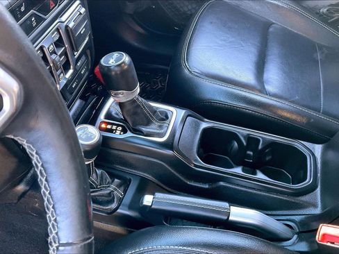 Used 2019 Jeep Wrangler Unlimited Sahara w/ Advanced Safety Group image 14