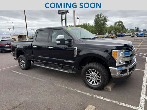 Used 2017 Ford F250 Lariat w/ Lariat Value Package AWD/4WD image 1