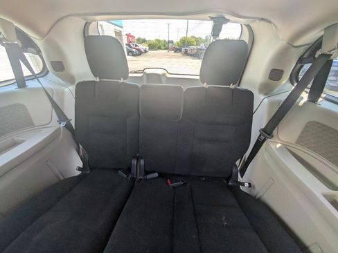Used 2019 Dodge Grand Caravan SE FWD image 36