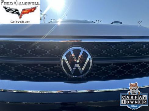 Used 2023 Volkswagen Taos SE AWD/4WD image 37