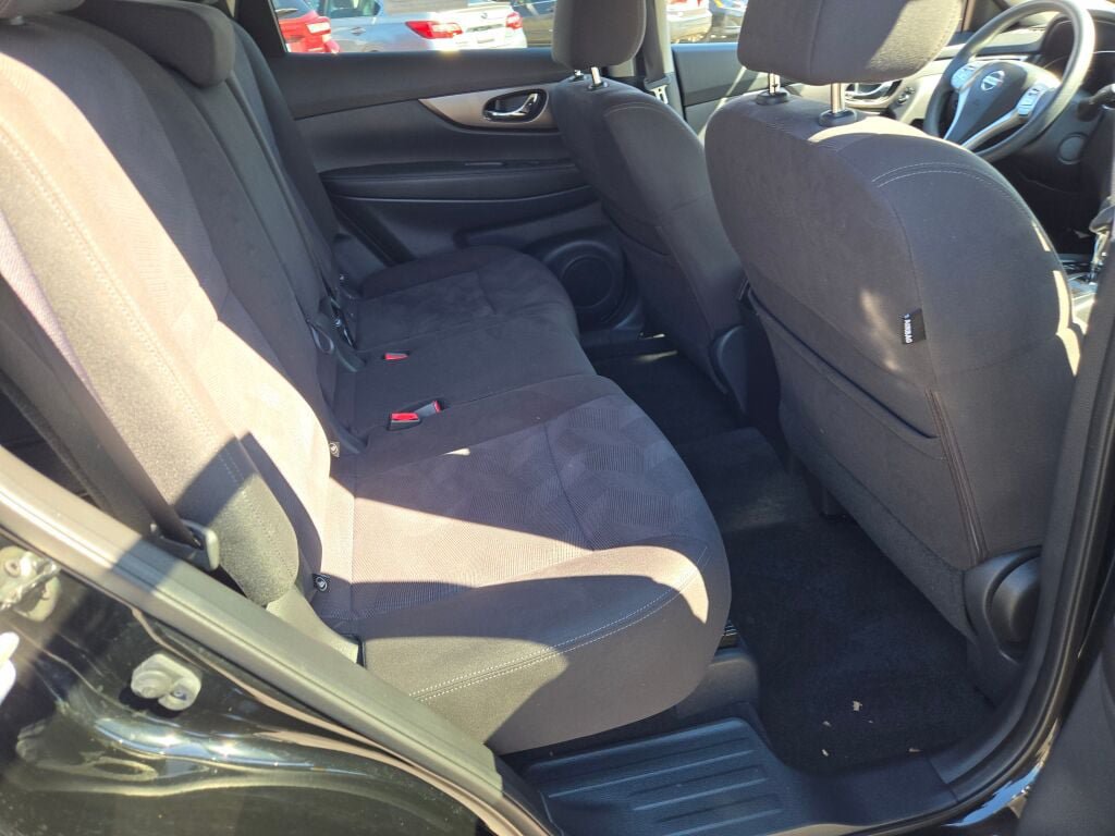 Used 2015 Nissan Rogue SV AWD/4WD image 7