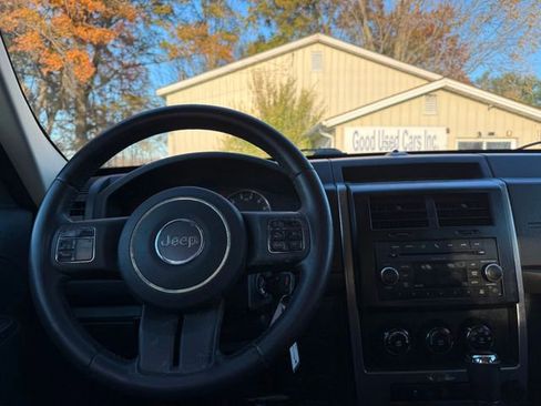 Used 2011 Jeep Liberty Sport w/ Popular Equipment Group image 9