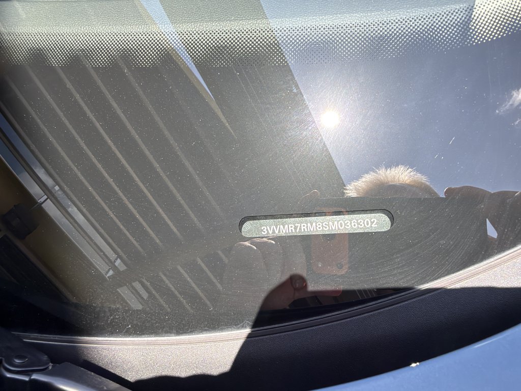 Used 2025 Volkswagen Tiguan SE AWD/4WD image 41