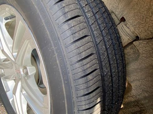 Certified 2023 GMC Terrain SLE w/ Driver Convenience Package image 12