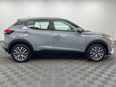 Used 2024 Nissan Kicks SV image 5