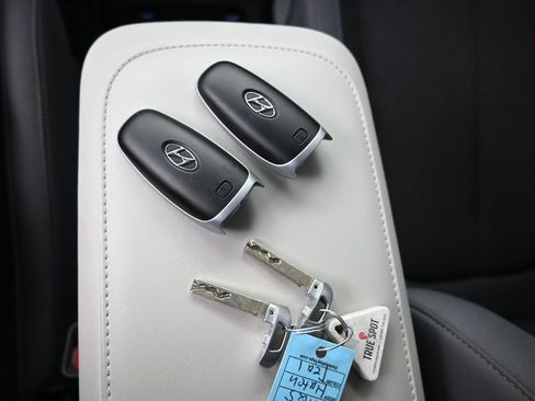 Used 2024 Hyundai Ioniq 5 SE RWD image 13