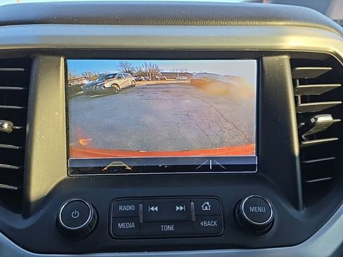 Used 2018 GMC Acadia SLT image 16