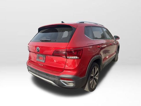 Used 2022 Volkswagen Taos SE image 5