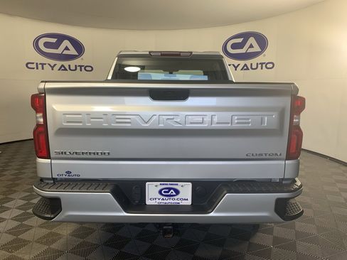 Used 2021 Chevrolet Silverado 1500 Custom image 4