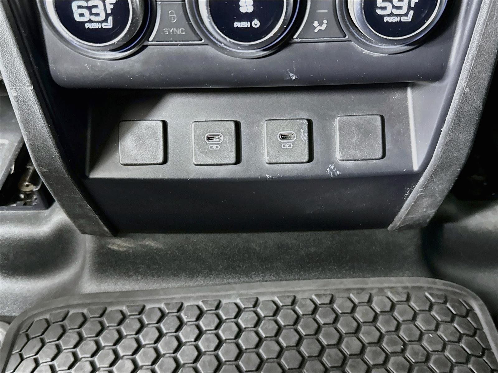 Used 2024 Land Rover Defender 130 S AWD/4WD image 28