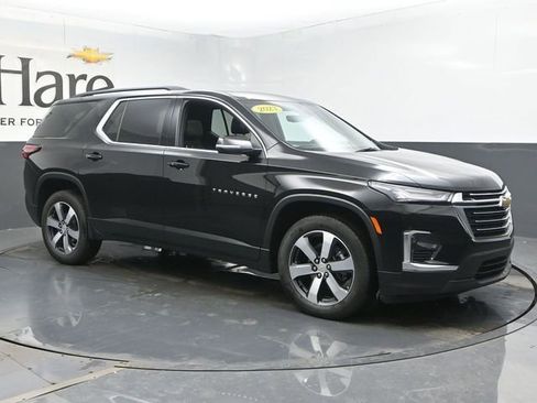 Used 2023 Chevrolet Traverse LT w/ LT Premium Package image 6