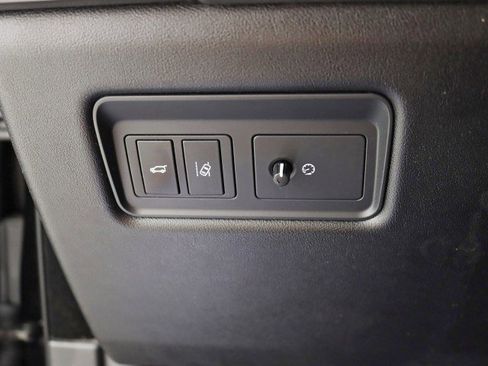 Used 2017 Land Rover Range Rover Long Wheelbase Supercharged image 14