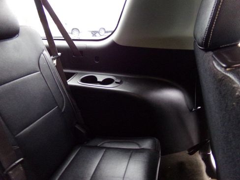 Used 2016 GMC Yukon XL SLE image 21