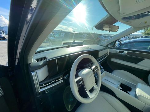 Used 2025 Hyundai Santa Fe SEL image 39