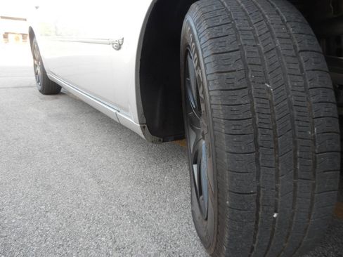 Used 2007 Chrysler 300 C RWD image 20
