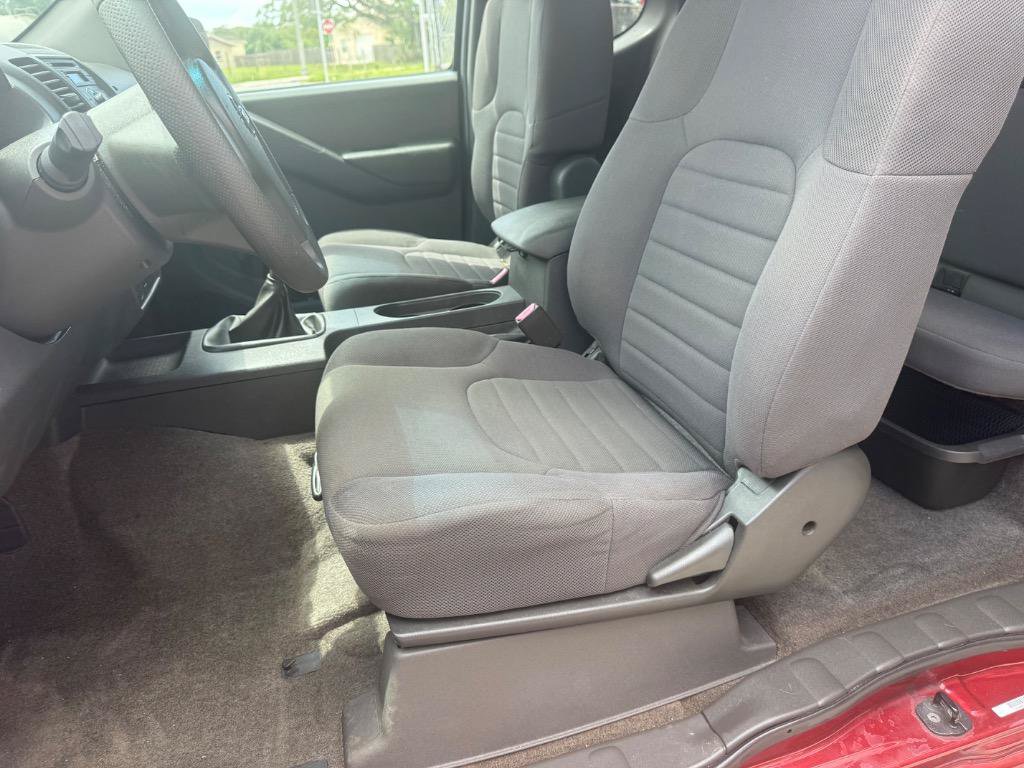 Used 2013 Nissan Frontier S w/ S Preferred Pkg RWD image 18