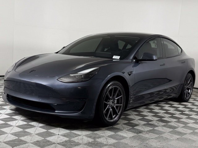Used 2022 Tesla Model 3 RWD image 2