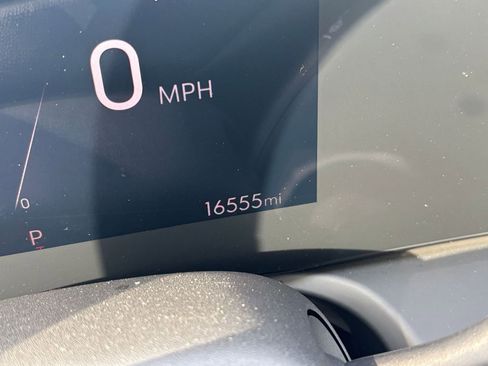 Used 2025 Buick Encore GX Preferred image 38