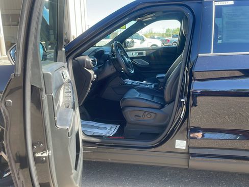 Used 2023 Ford Explorer ST w/ Equipment Group 401A AWD/4WD image 23