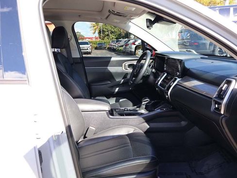 Used 2023 Kia Sorento EX w/ Panoramic Sunroof Package image 30