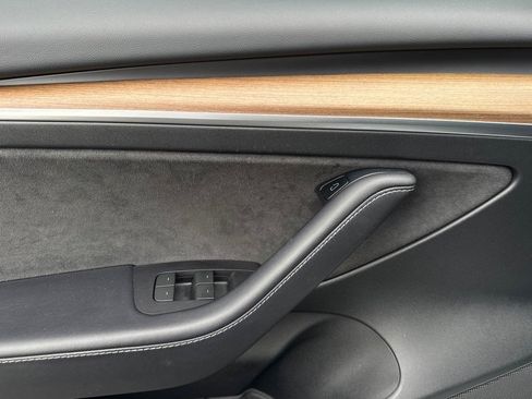 Used 2023 Tesla Model 3 Standard Range image 13