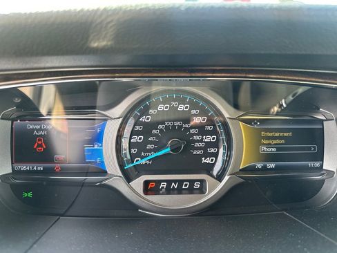Used 2016 Ford Taurus Limited image 13