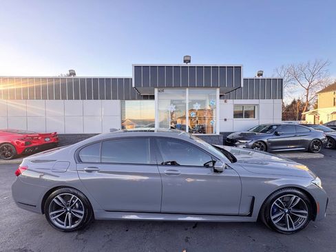 Used 2020 BMW 750i xDrive w/ Autobahn Package image 10