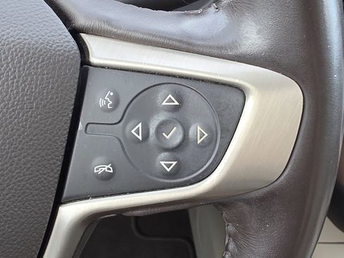 Used 2018 GMC Acadia Denali w/ Technology Package FWD image 25