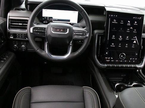 New 2026 GMC Yukon XL Elevation w/ LPO, Floor Liner Package image 15