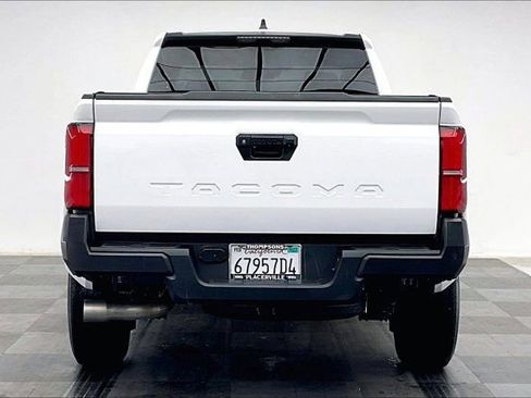 Used 2024 Toyota Tacoma SR image 3