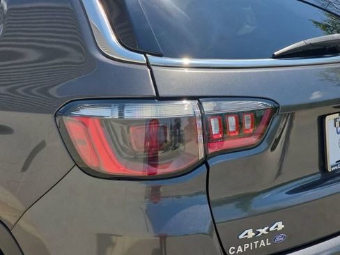 Used 2022 Jeep Compass Latitude AWD/4WD image 32