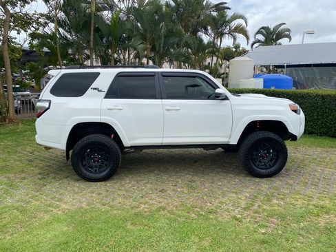 Used 2019 Toyota 4Runner TRD Off-Road image 8