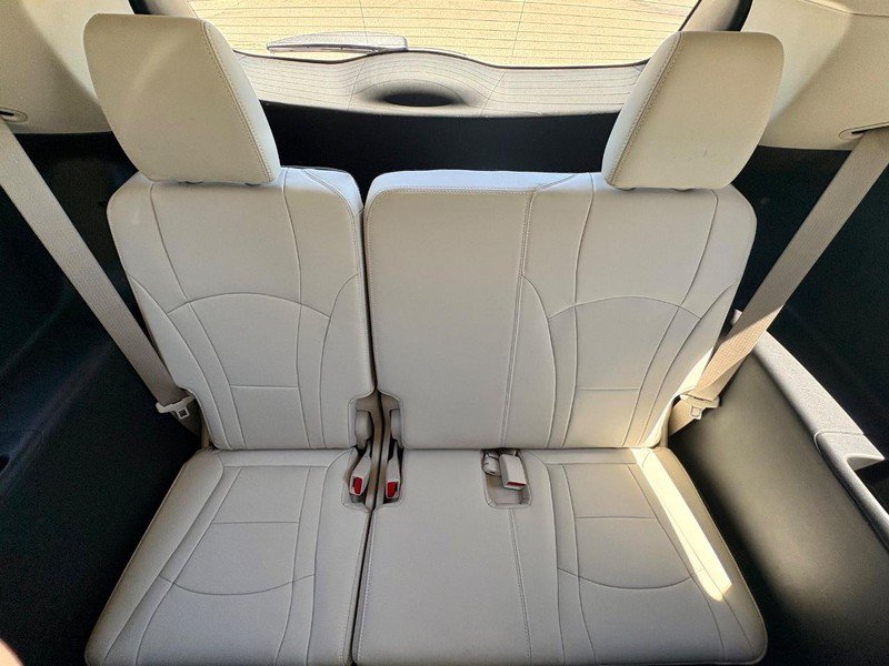 Used 2023 Buick Enclave Essence w/ Experience Buick Package FWD image 12