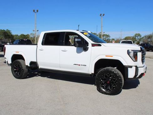 Used 2024 GMC Sierra 2500 AT4 w/ AT4 Premium Plus Package image 15