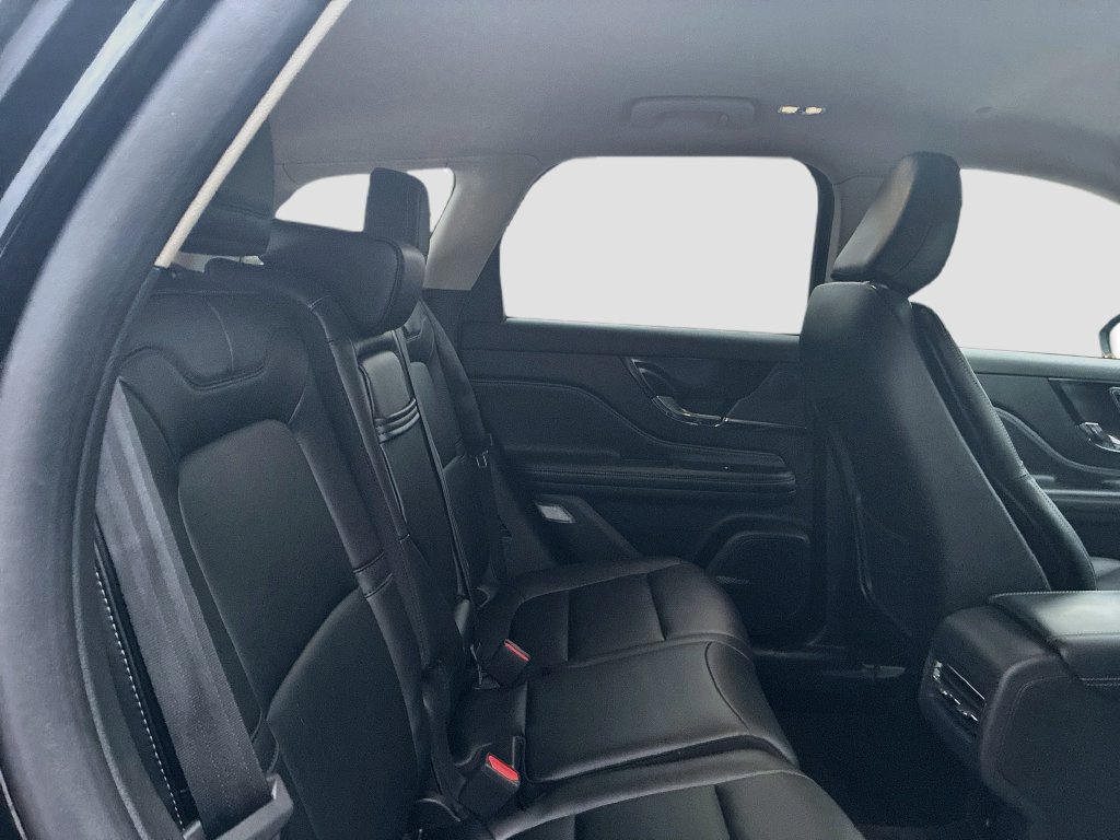 Used 2025 Lincoln Corsair AWD image 26