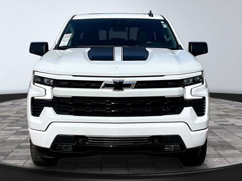 Used 2023 Chevrolet Silverado 1500 RST w/ Rally Edition AWD/4WD image 2